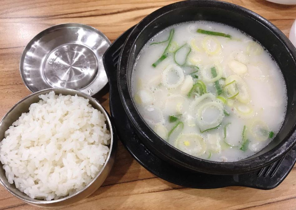 곰탕 효능, 칼로리, 영양성분, 부작용, 당뇨, 혈당, 콜레스테롤, 다이어트, 단백질, 유통기한