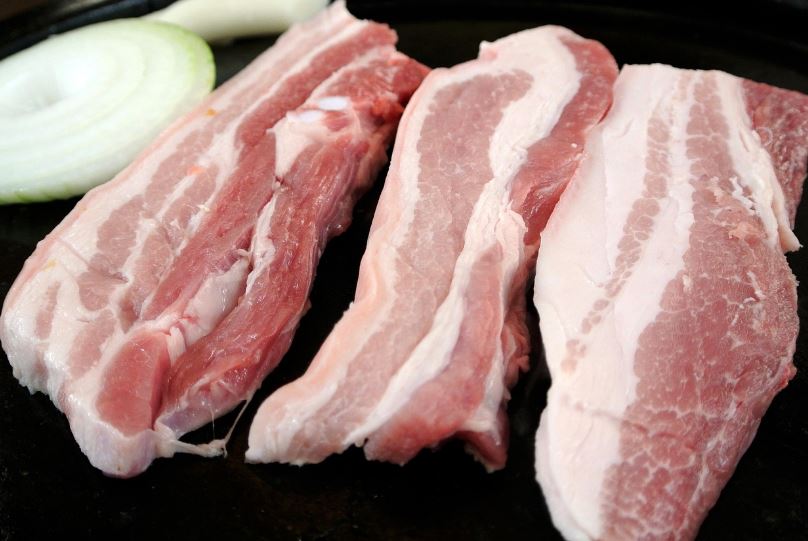 삼겹살 칼로리, 효능, 영양성분, 단백질, 다이어트, 고르는법, 유통기한, 혈당, 당뇨, 콜레스테롤, 탄수화물, 지방, 보관법
